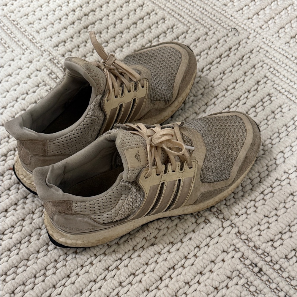 Adidas Beige Sneakers
